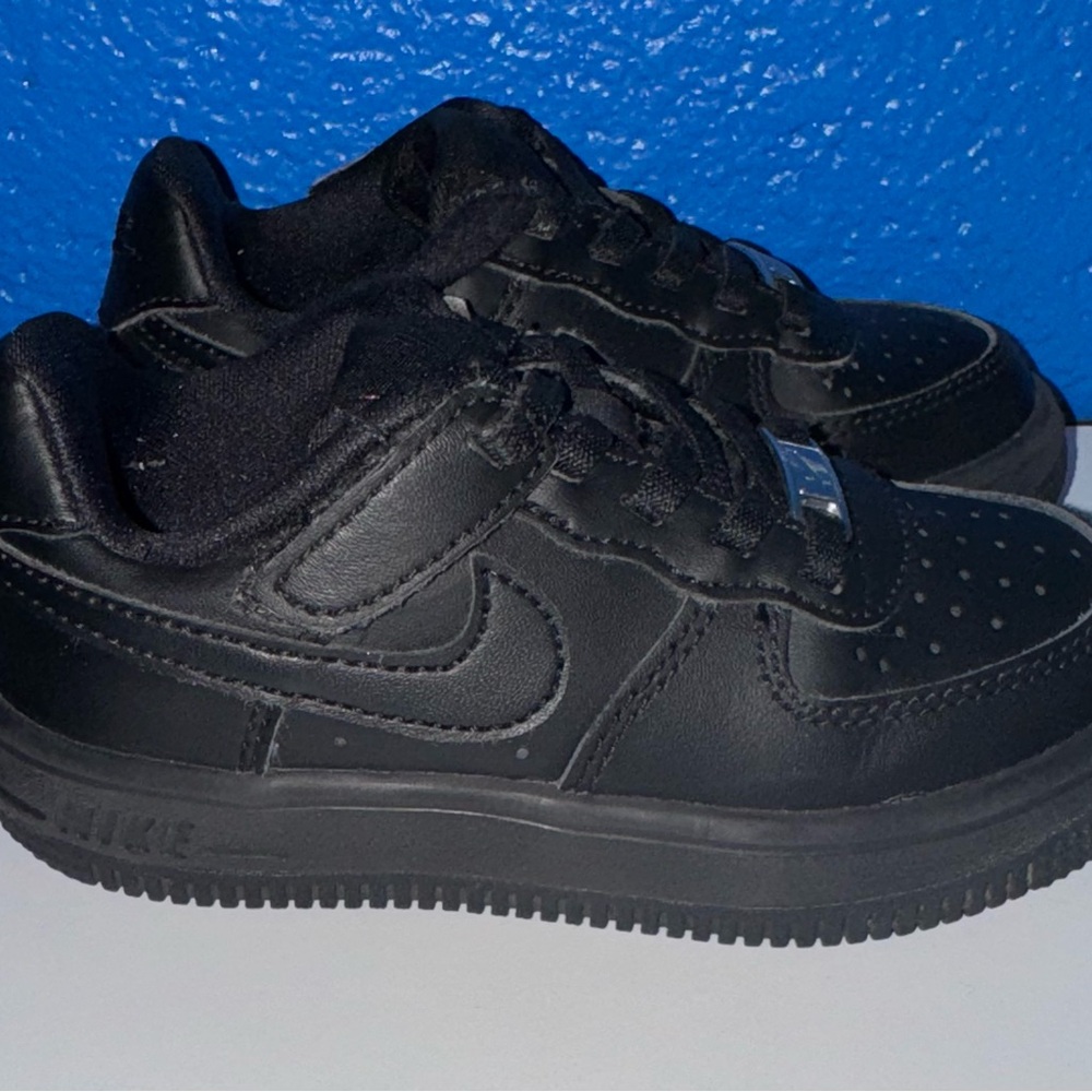 Nike Air Force 1 toddler size 9c